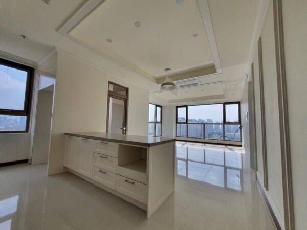 Basic furnishing 3-bedroom apartment for rent at Starlake Hanoi (1)