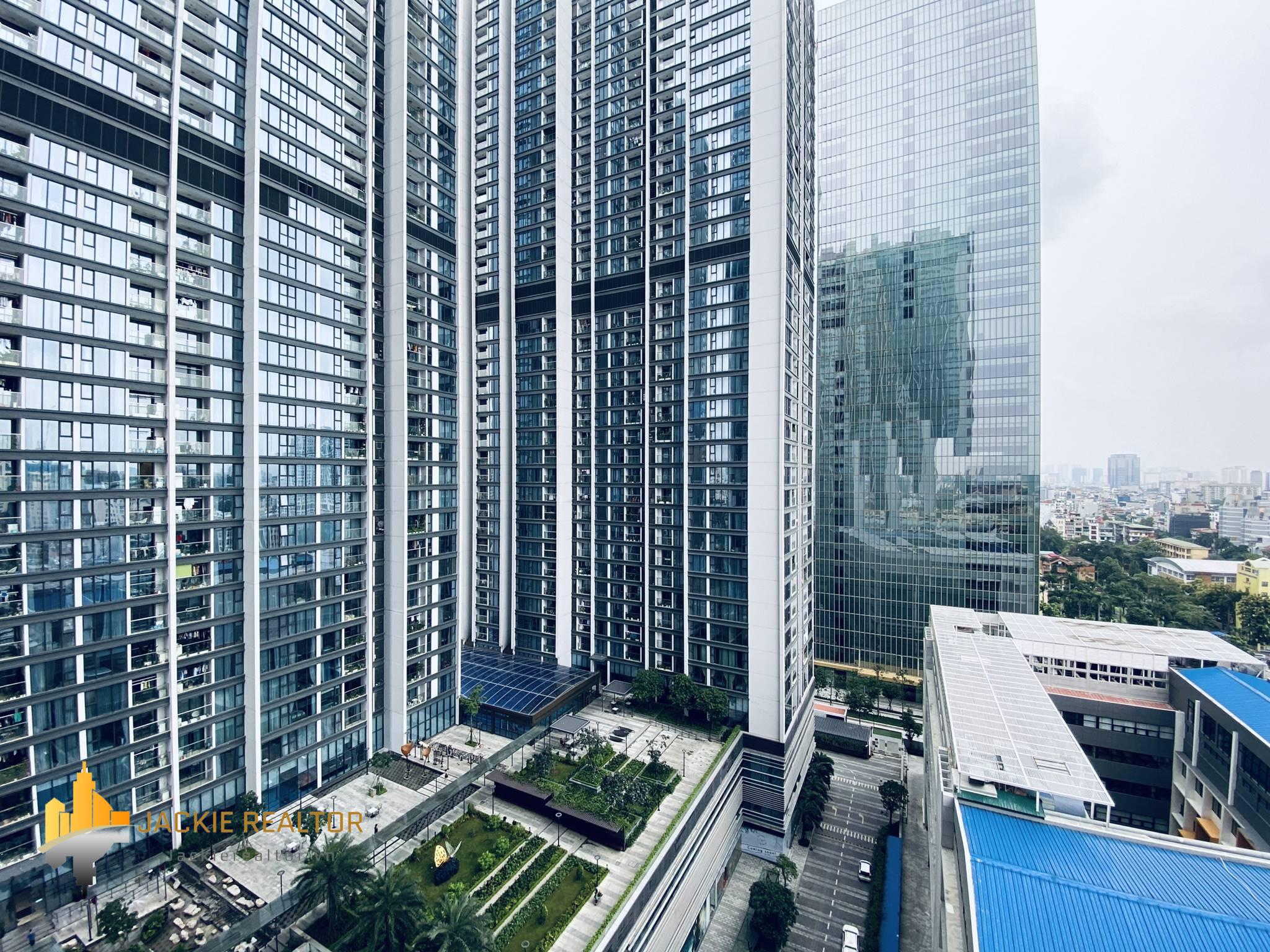 Fully furnished apartment in M3 Vinhomes Metropolis for rent (1)