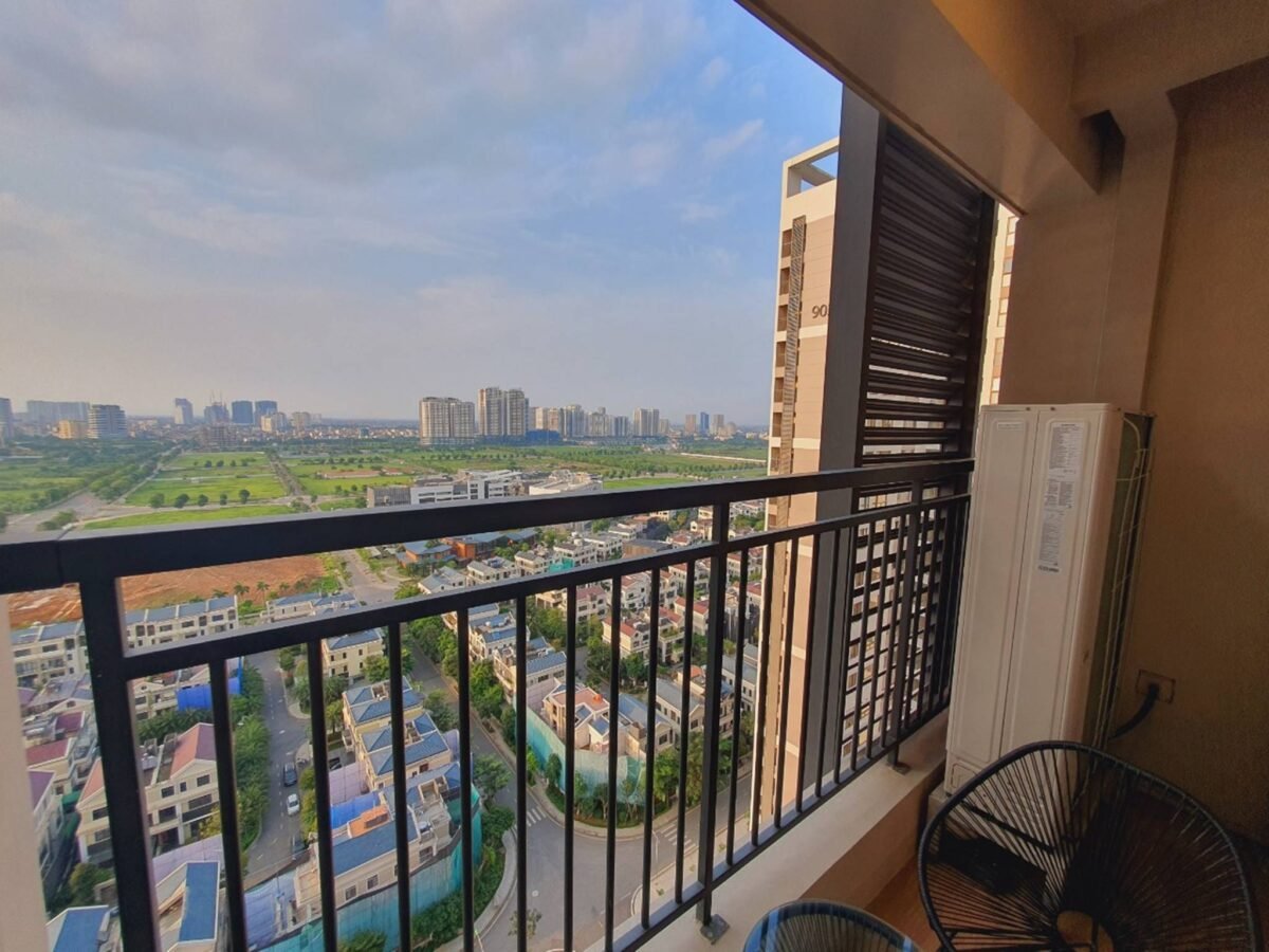 HOT! Impressive 3-bedroom apartment for rent in Starlake Gallery (1)