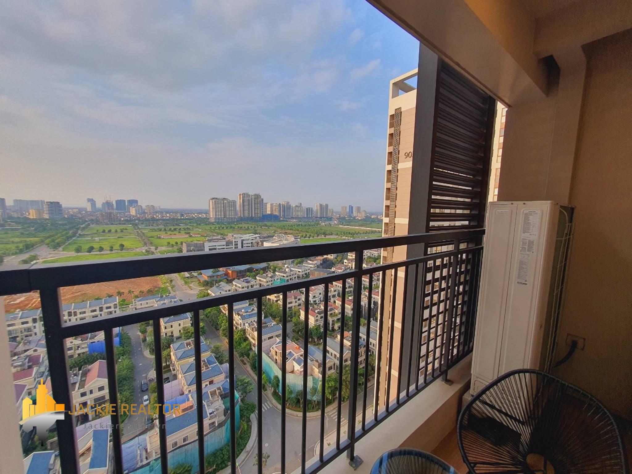 HOT! Impressive 3-bedroom apartment for rent in Starlake Gallery (1)
