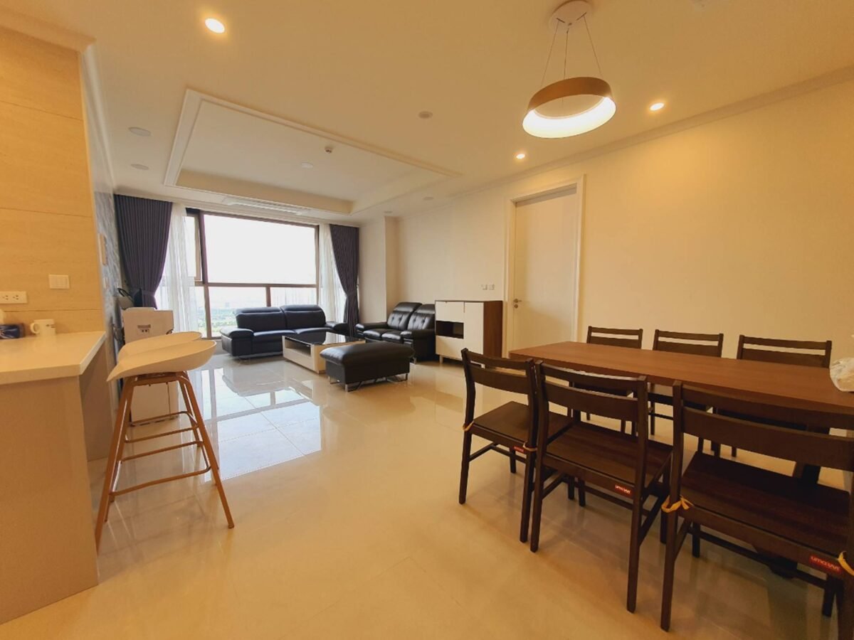 HOT! Impressive 3-bedroom apartment for rent in Starlake Gallery (6)