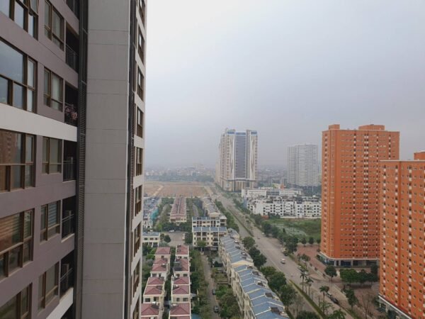 Marvellous high-level floor Starlake Daewoo apartment for rent (1)