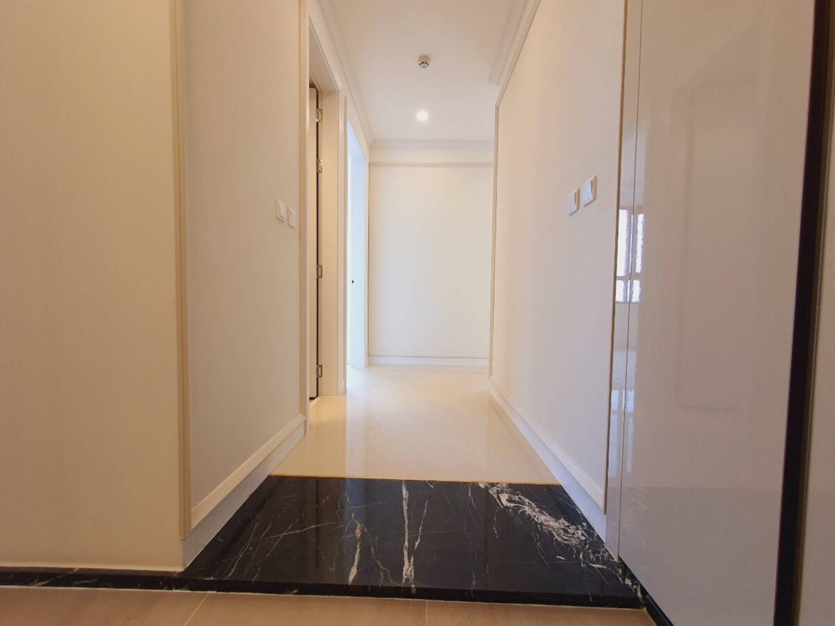 Marvellous high-level floor Starlake Daewoo apartment for rent (10)