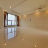 Marvellous high-level floor Starlake Daewoo apartment for rent (11)