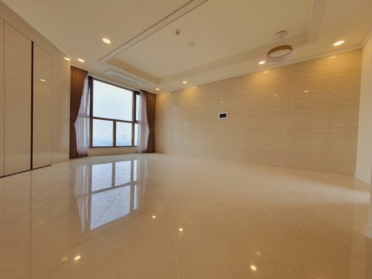 Marvellous high-level floor Starlake Daewoo apartment for rent (11)