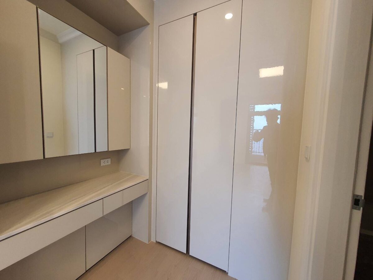 Marvellous high-level floor Starlake Daewoo apartment for rent (6)