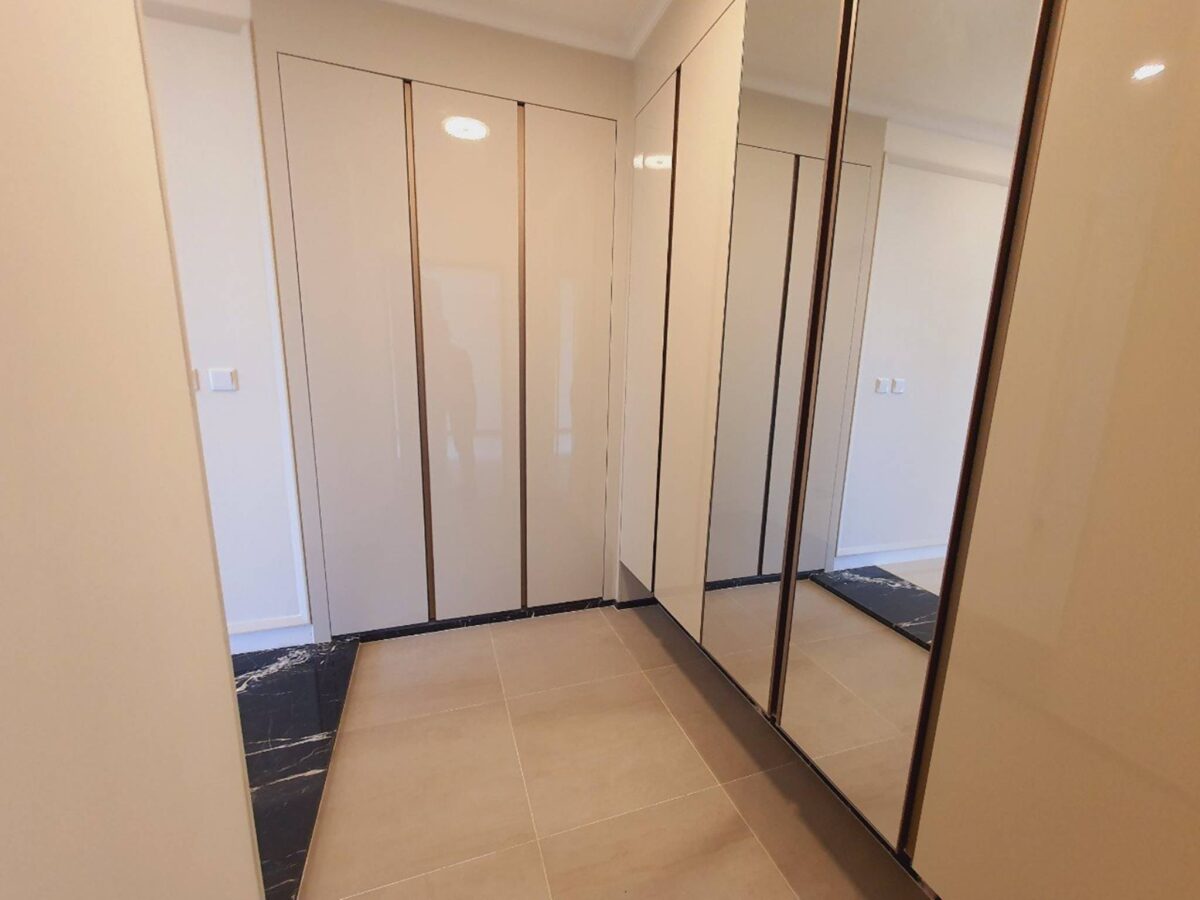 Marvellous high level floor Starlake Daewoo apartment for rent 7