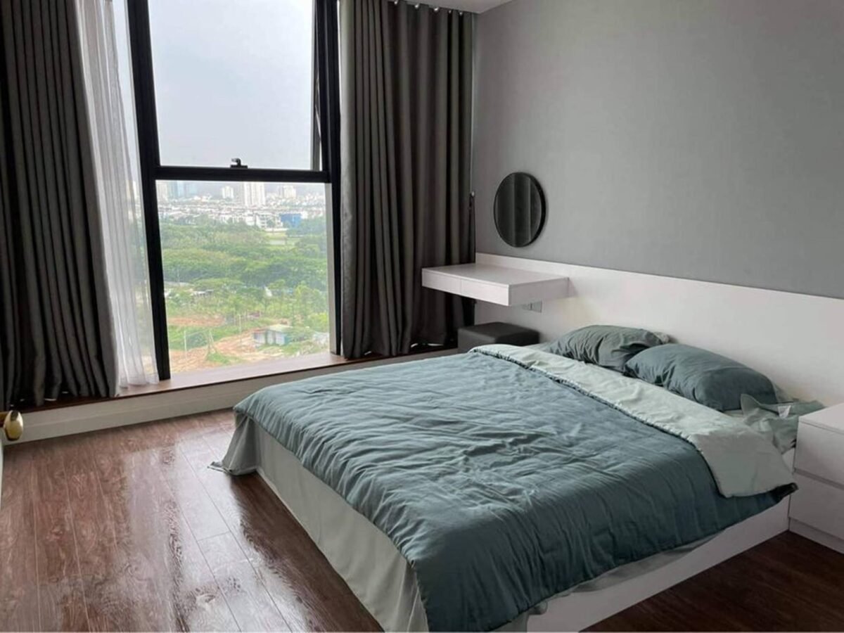 Nice golf-view 3BRs apartment at Sunshine City for rent (5)