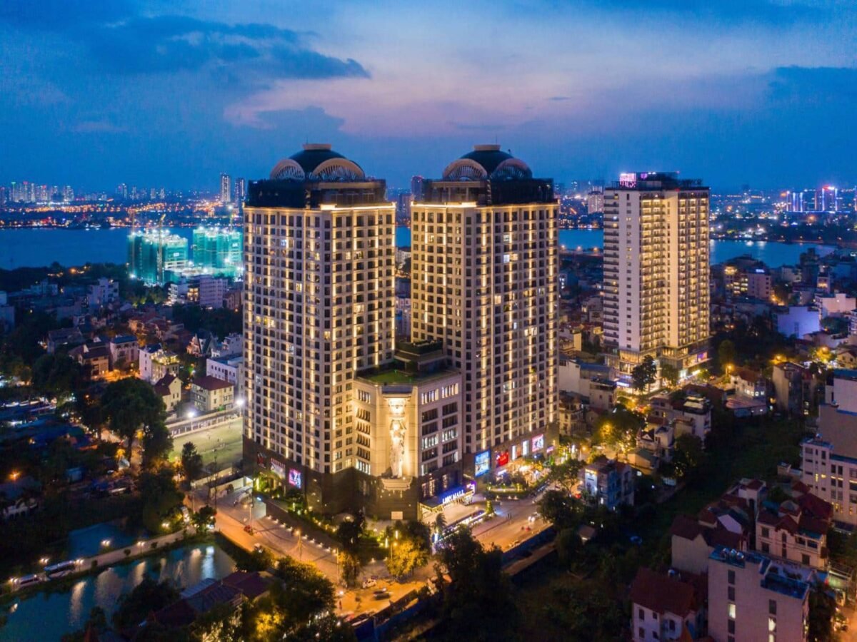 Splendid 2BRs apartment for rent at D' Le Roi Soleil Hanoi, facing the internal area (1)