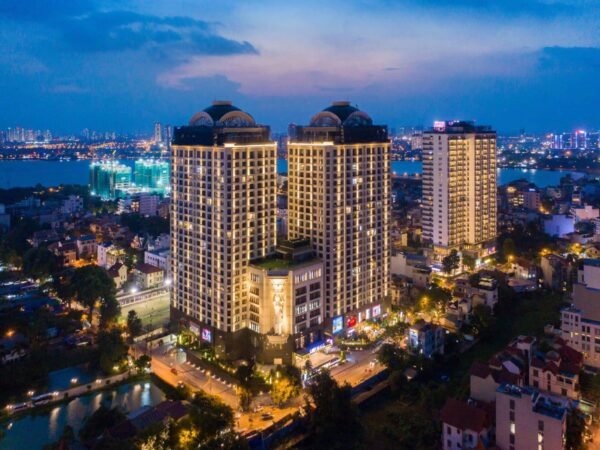 Splendid 2BRs apartment for rent at D' Le Roi Soleil Hanoi, facing the internal area (1)