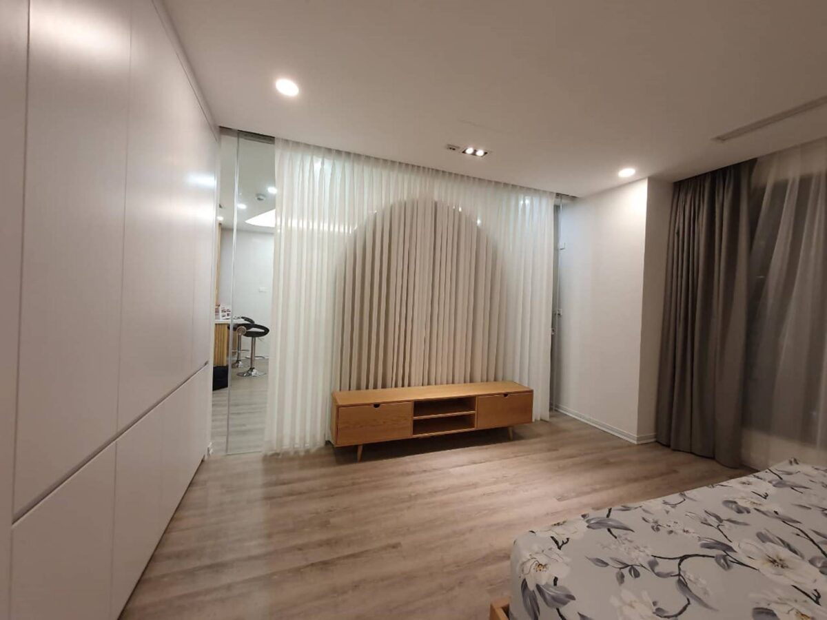 Splendid 2BRs apartment for rent at D' Le Roi Soleil Hanoi, facing the internal area (7)