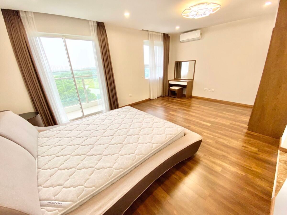 Delightful 3BRs apartment for rent in L3 Ciputra (10)