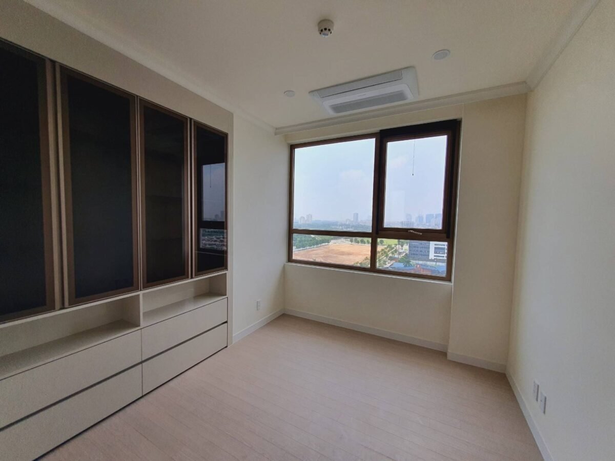 Unfurnished apartment in Daewoo Starlake for rent (9)