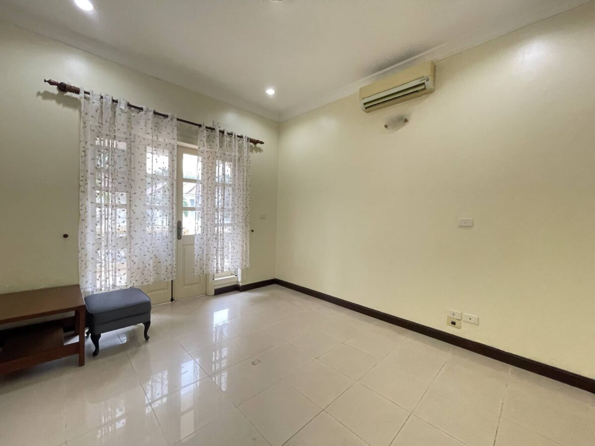 Cheap 198sq.m Ciputra villa for rent (36)