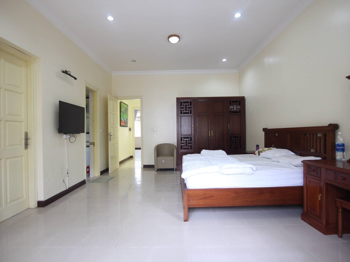 Cheap 198sq.m Ciputra villa for rent (5)