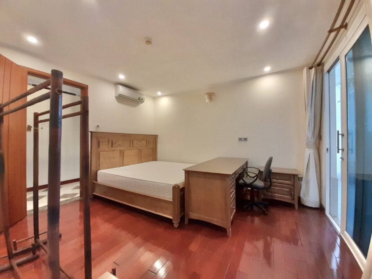 Great 267sqm apartment in L1 Ciputra for rent (10)