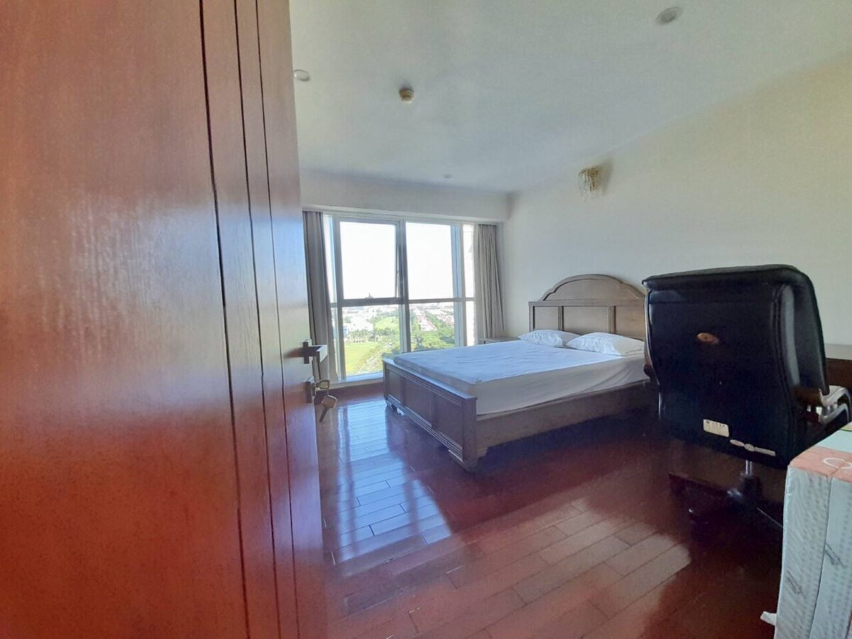 Great 267sqm apartment in L1 Ciputra for rent (8)