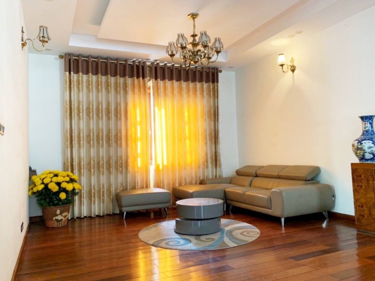 Huge 4BRs isolated villa for rent in Vinhomes Riverside Bang Lang (6)