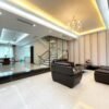Modern 4BR villa for rent in Vinhomes Riverside Hoa Lan (3)-min