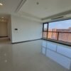 New fully furnished apartment in building 902, Daewoo Starlake for rent (3)