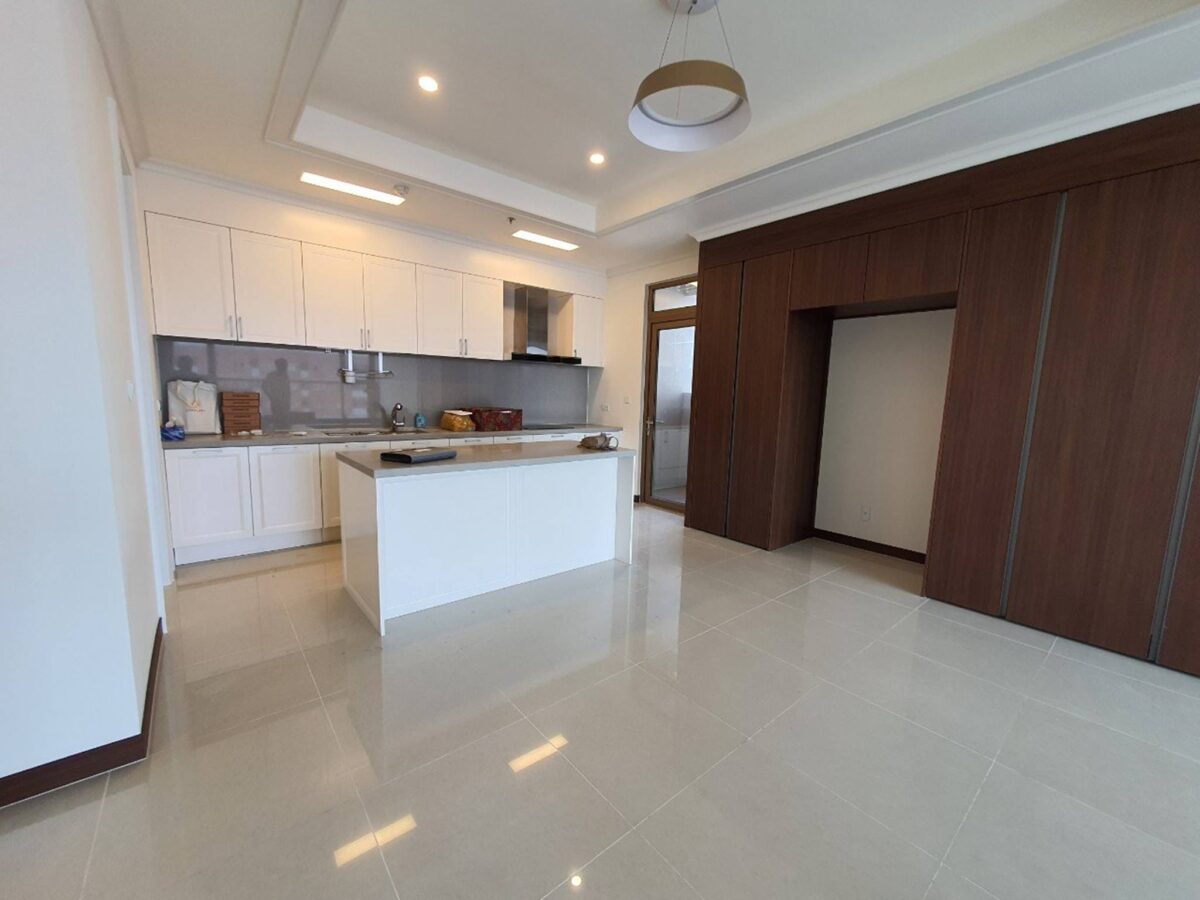 New fully furnished apartment in building 902, Daewoo Starlake for rent (4)