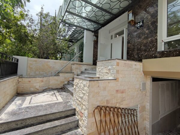 New fully furnished villa for rent in K4 Ciputra (1)