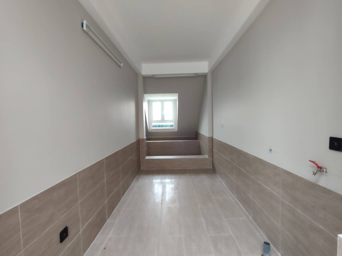 New fully furnished villa for rent in K4 Ciputra (30)