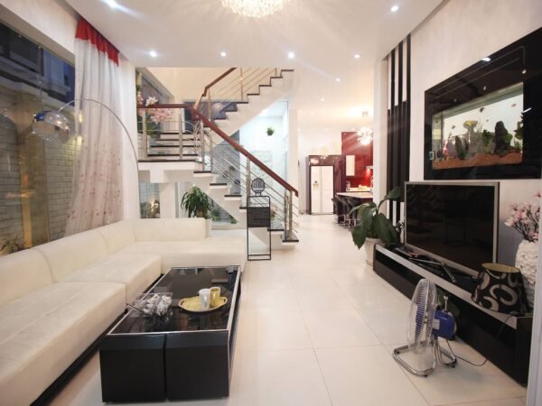Stunning 4BRs villa for rent in T8 Ciputra (1)