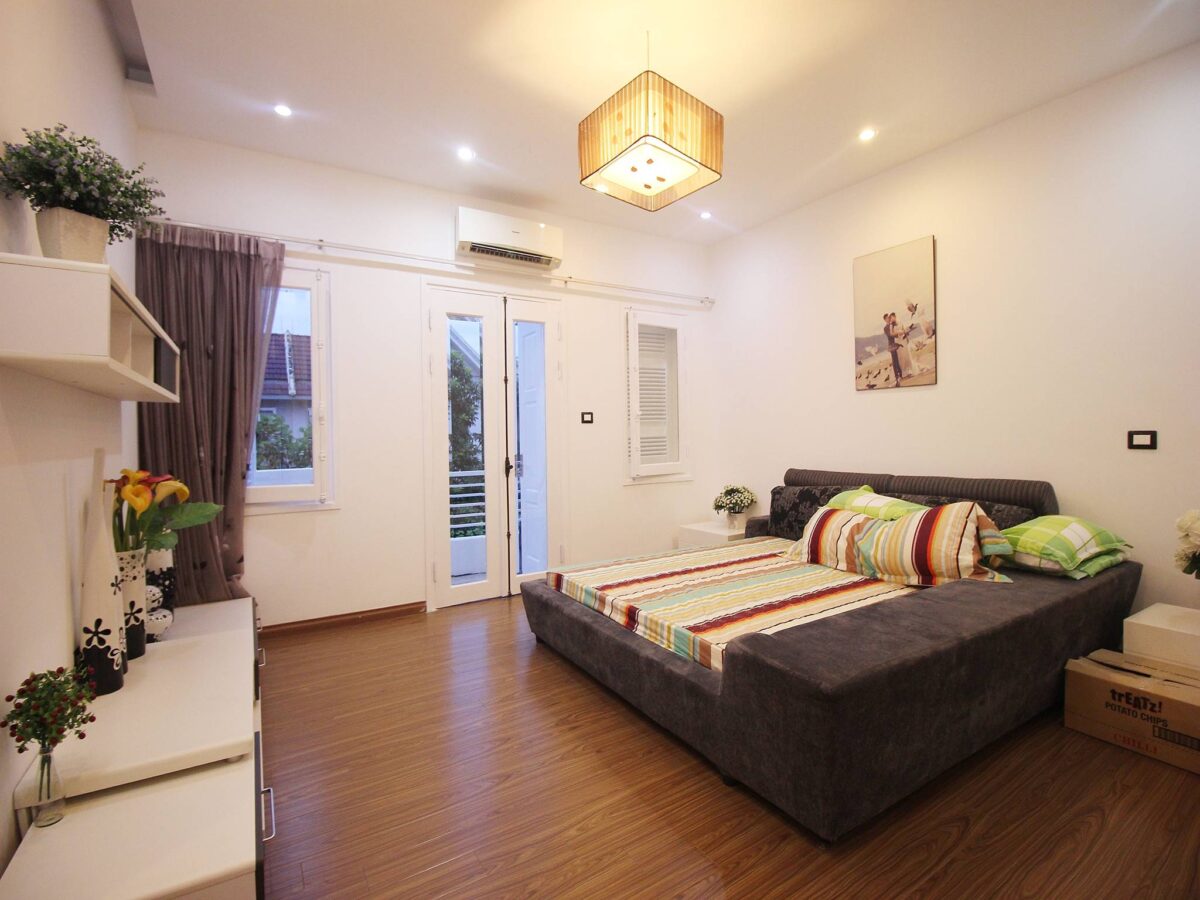 Stunning 4BRs villa for rent in T8 Ciputra (13)