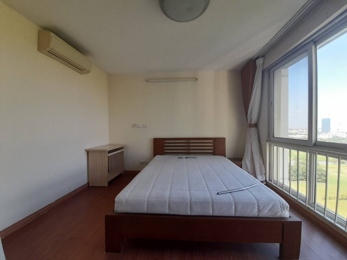 Super spacious apartment for rent in P2 Ciputra 182m2 - 4BRs (14)