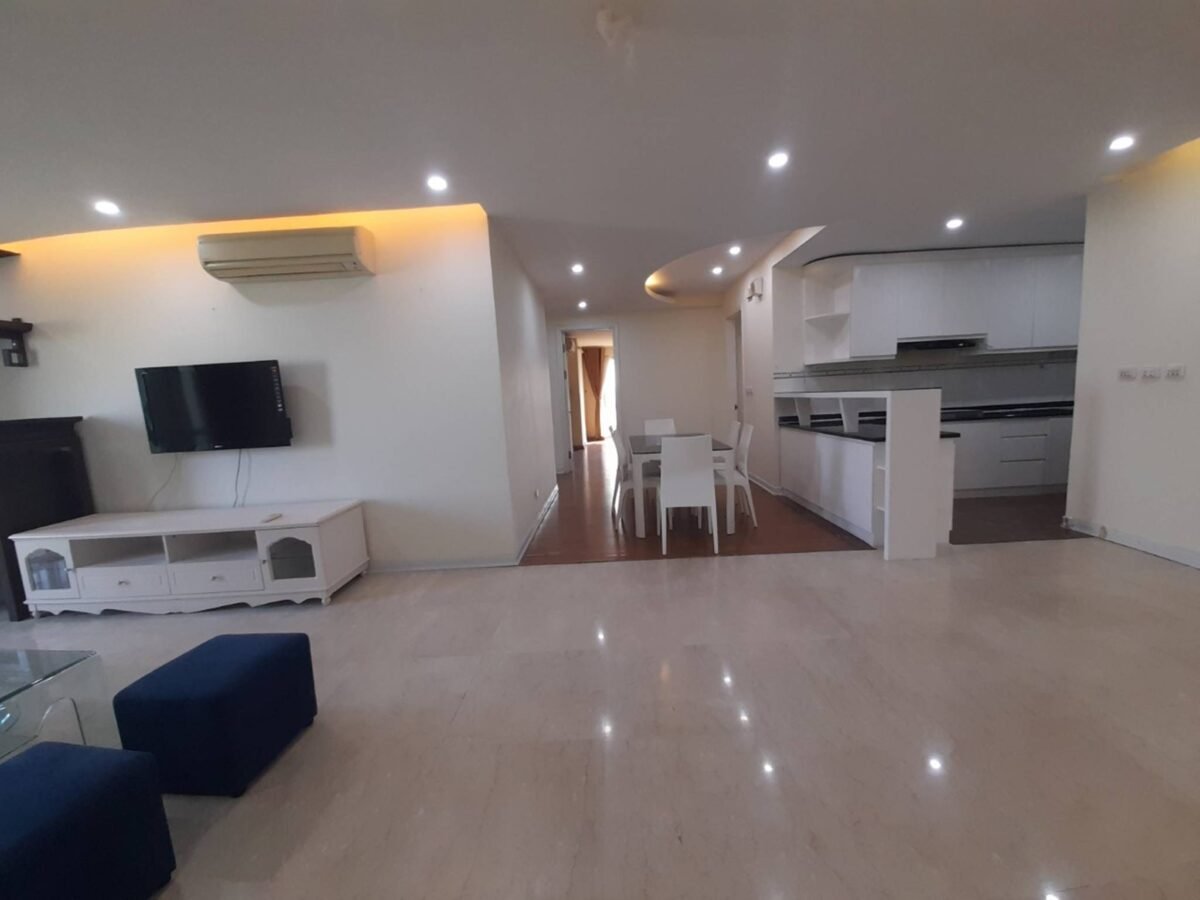 Super spacious apartment for rent in P2 Ciputra 182m2 - 4BRs (4)