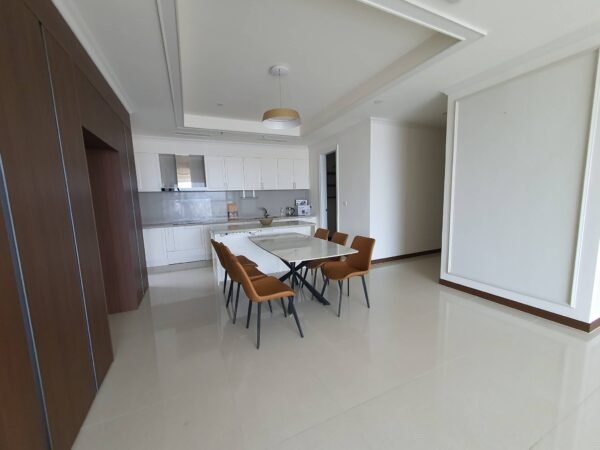 Top-end apartment with 4 bedrooms, type K for rent in Starlake (2)