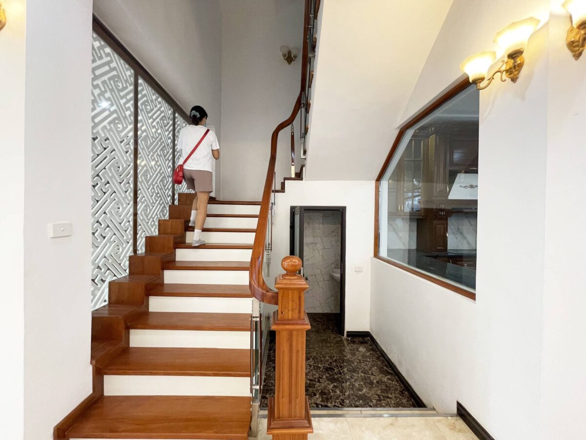 Villa for rent T1 Ciputra with classic style furniture (6)