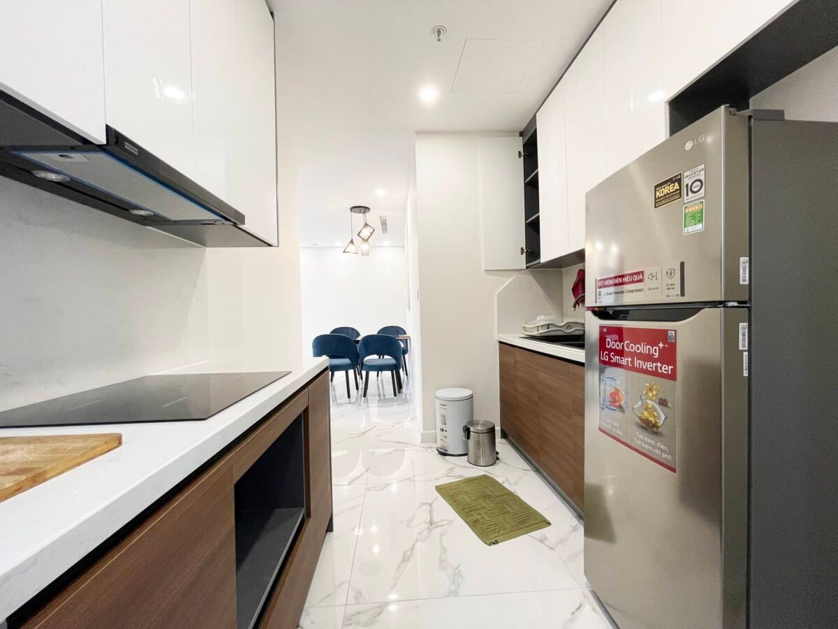 Awesome 2BRs apartment for rent at the most competitive price in Sunshine City market (12)