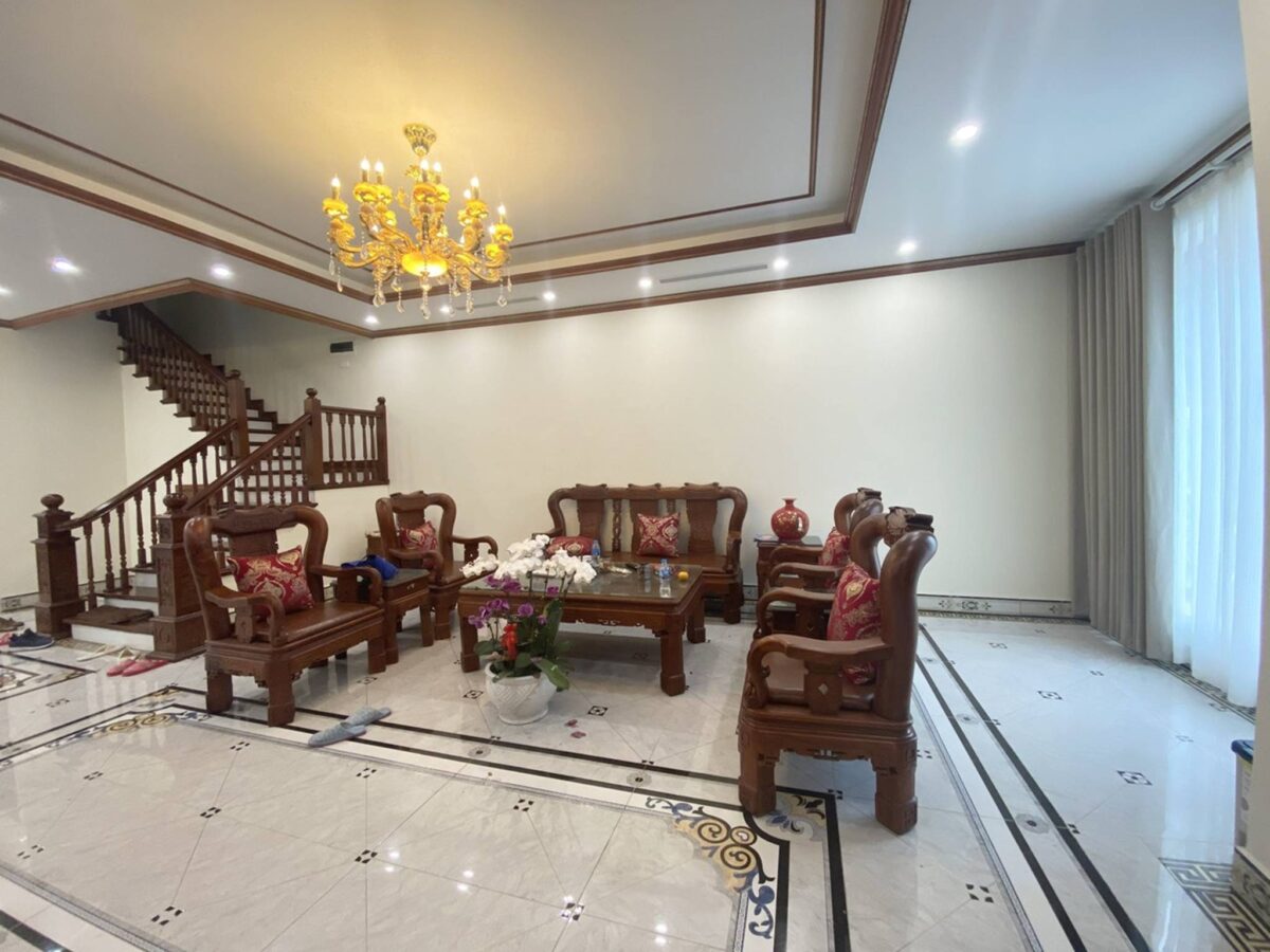 Classic 4BRs villa for rent in Nguyet Que Street, Vinhomes The Harmony (2)