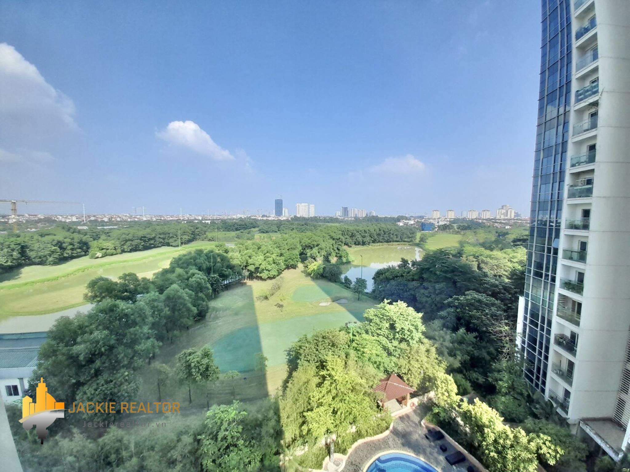 Extraordinary 4BRs apartment for rent in L1 - L2 Ciputra (1)