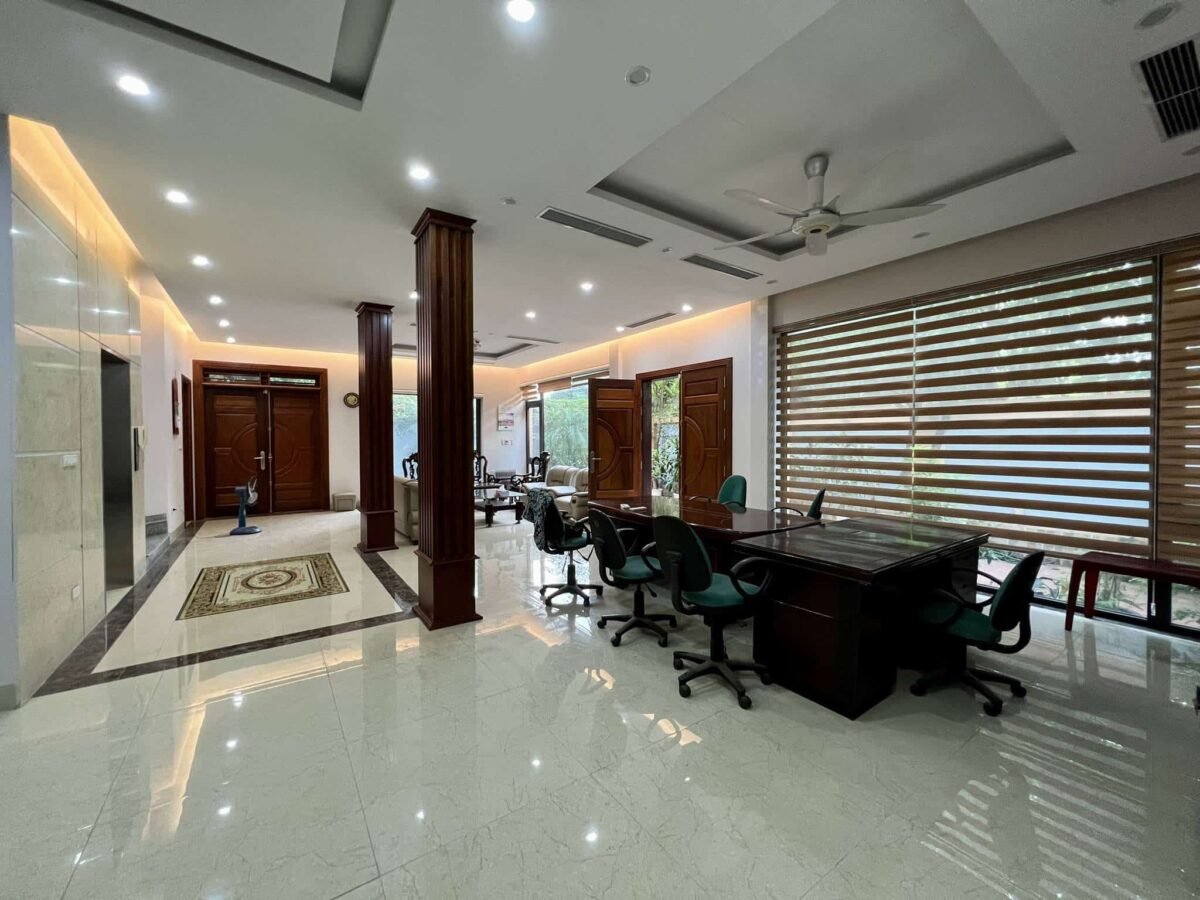 Huge 4BRs villa in Vuon Dao for rent - The most classy area in Tay Ho (10)