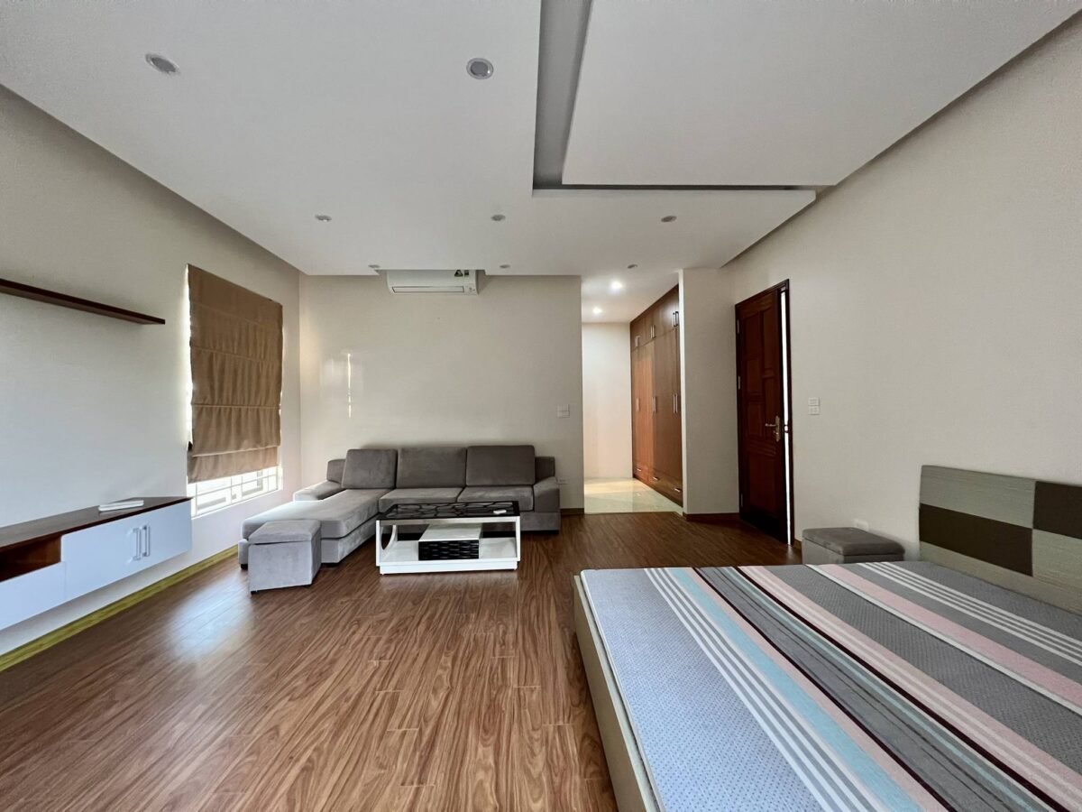 Huge 4BRs villa in Vuon Dao for rent - The most classy area in Tay Ho (16)