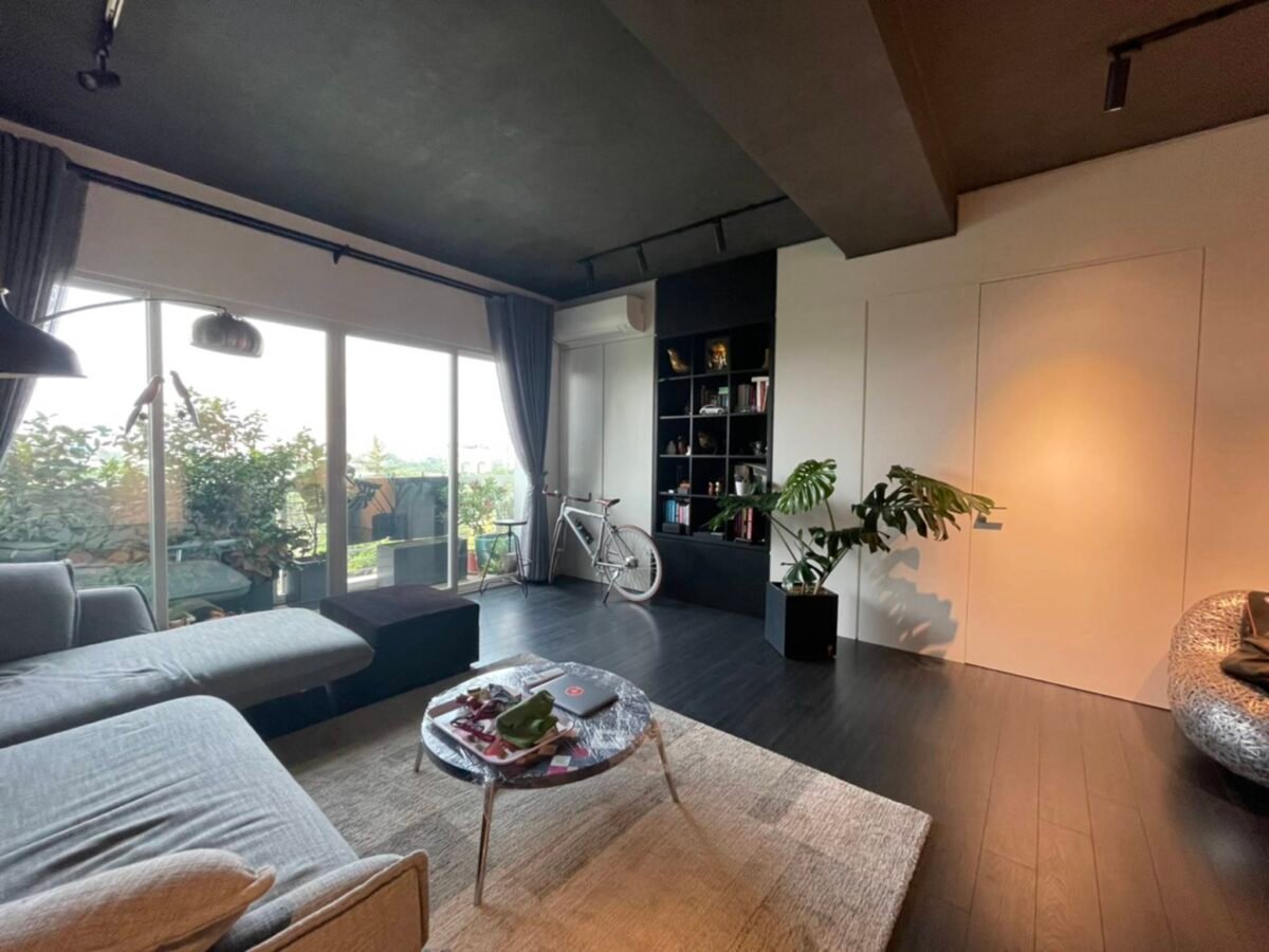 Impressive 2BRs apartment for rent in E1 Ciputra (3)