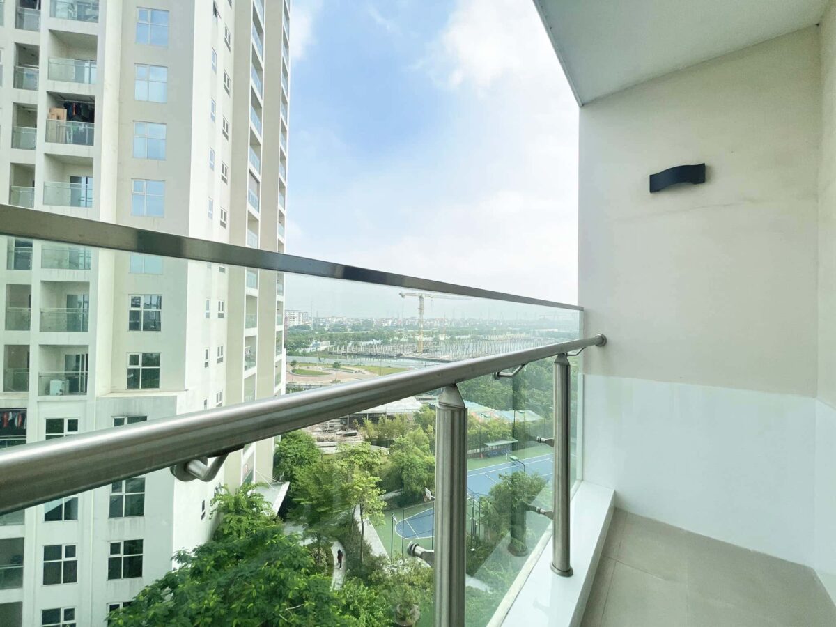 MONOPOLY! Great golf and pool view apartment for rent at The Link Ciputra! (20)-min