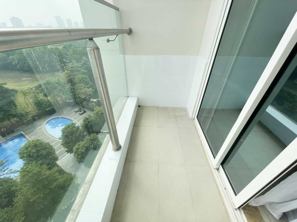 MONOPOLY! Great golf and pool view apartment for rent at The Link Ciputra! (24)-min