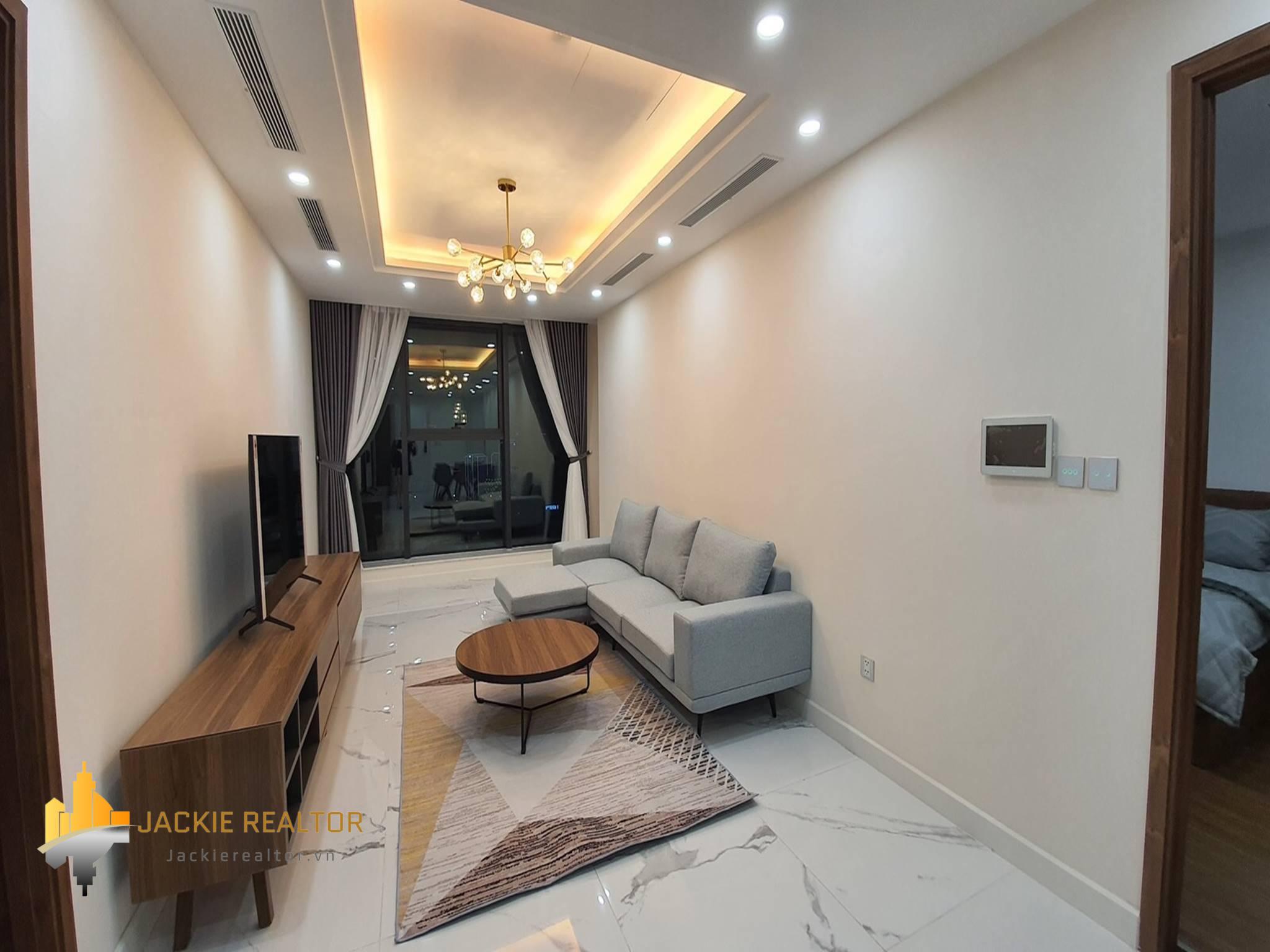 Minimalist-style apartment for rent in Sunshine Center (1)