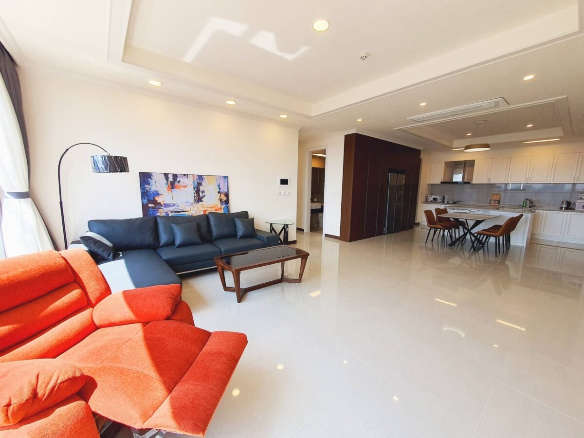 Outstanding 4BRs apartment for rent in Starlake, near R&D Center of Samsung (1)