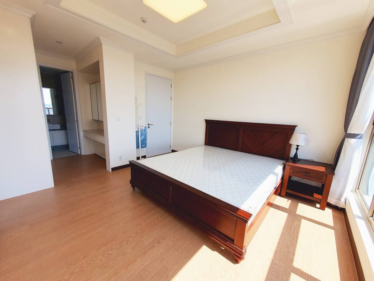 Outstanding 4BRs apartment for rent in Starlake, near R&D Center of Samsung (12)