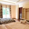 Solid 3-bedroom villa for rent in Vinhomes Riverside Hanoi (18)