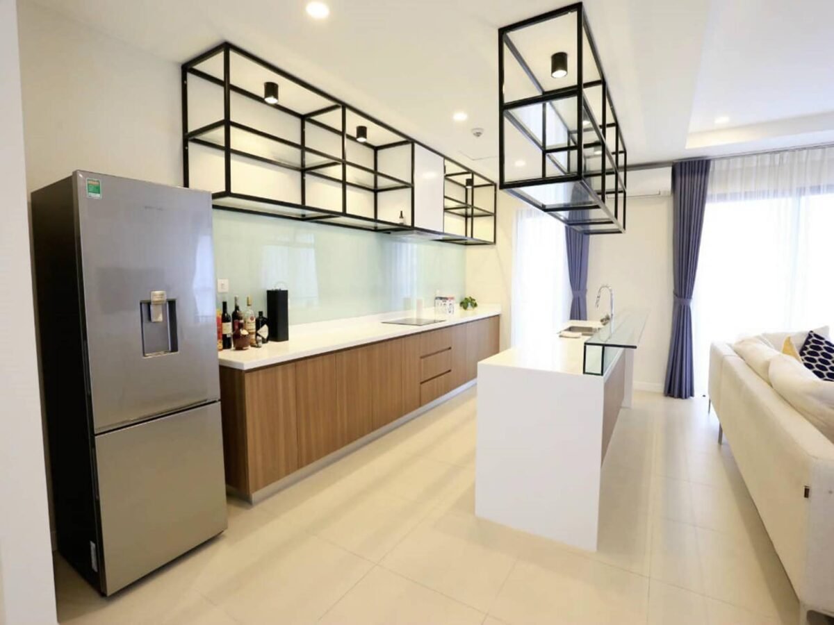Spacious 3-bedroom apartment in Kosmo Tay Ho for rent (3)