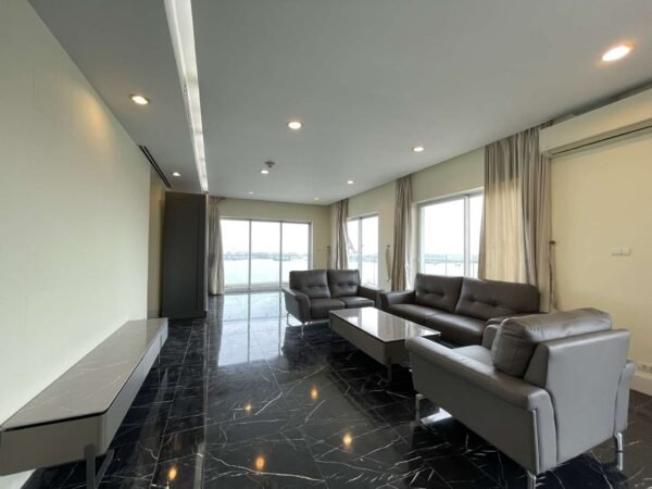 Awesome panoramic lake view unfurnished apartment for rent in Golden Westlake (1)