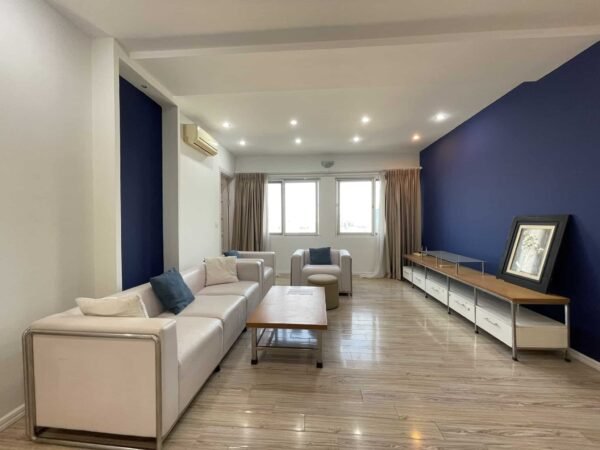 Reasonable 4BRs apartment for rent in E4 Ciputra (1)