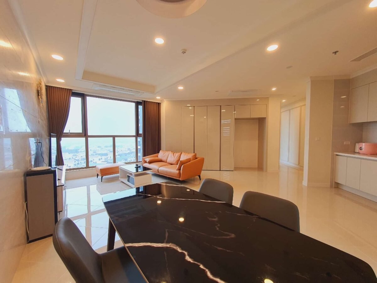 Spacious 3BRs apartment for rent in 901B building, Starlake Tay Ho Tay (4)