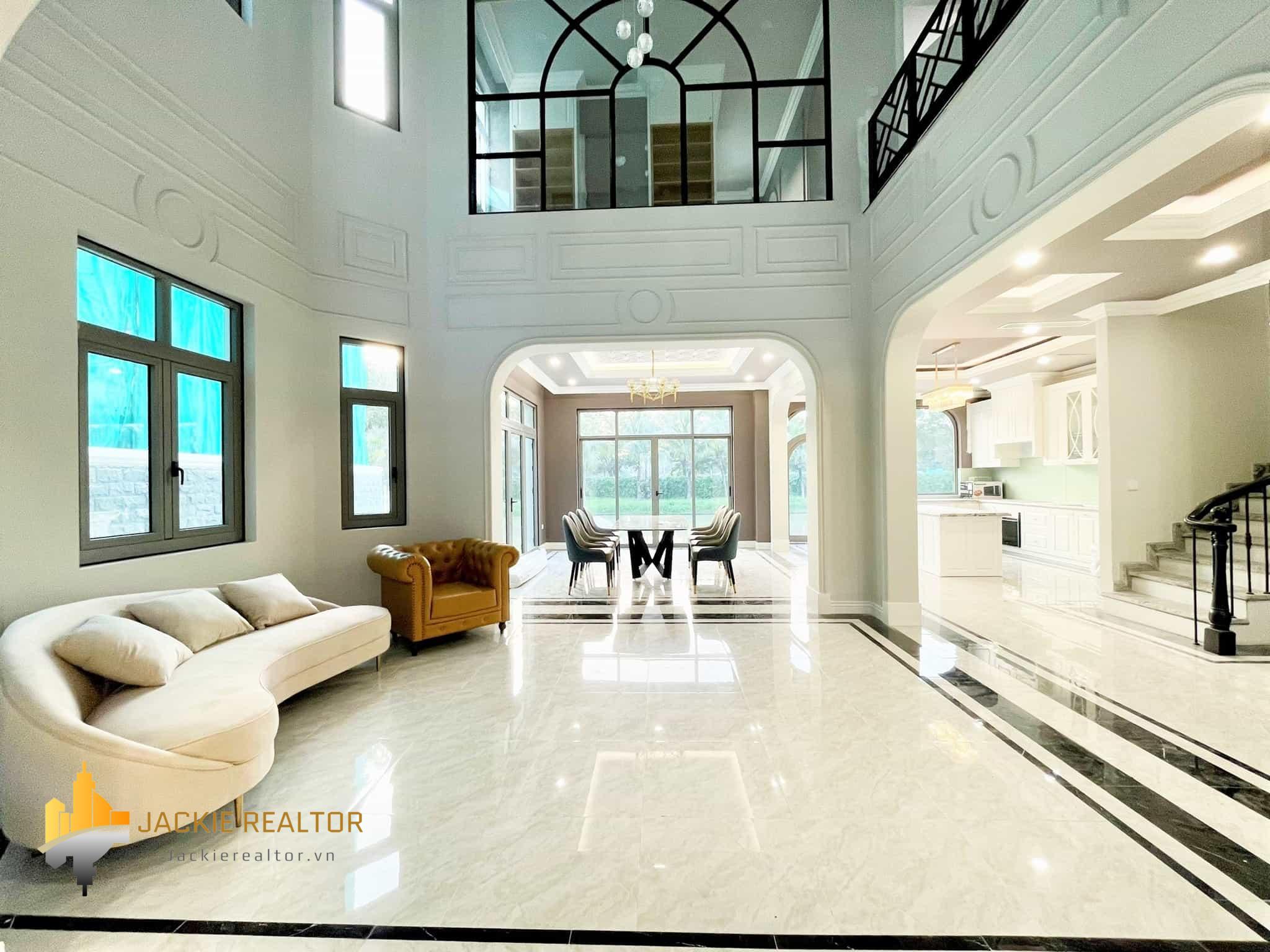 Super impressive detached villa for rent at Vinhomes The Harmony (1)
